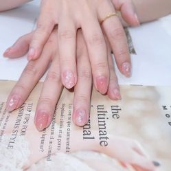 -七彩虹美甲美睫 半永久