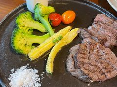 特选澳洲谷饲菲力牛排-MARU玛露音乐餐厅(前滩世贸店)