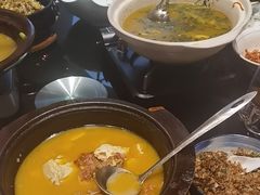 -帅巴人舅母子腊蹄民俗村