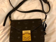 -MCM(比斯特上海购物村店)
