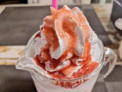 草莓拿铁-Cafe Alice咖啡爱丽丝(奥城店)