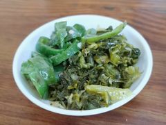 酸菜拼辣椒圈-文惠猪脚粉(富景小区店)