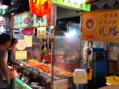 -六合夜市