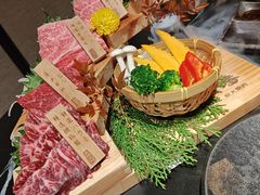 -山川小町·极番烧肉(新地假日广场店)