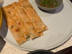 煎莲藕虾饼-半山腰·云南菜(侨福芳草地店)