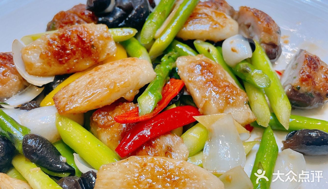 【获奖无数】清心鸡的白切鸡和红烧乳鸽究竟有几好味？