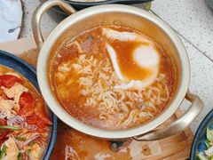 -蚝堡·生蚝海鲜烧烤物种起源•海肠捞饭(刘公岛店)