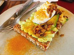 牛油果吐司配水波蛋-BOR Eatery(安福路店)