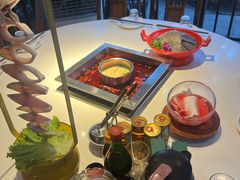 -二荆条·蜀鲜汇城市森林火锅