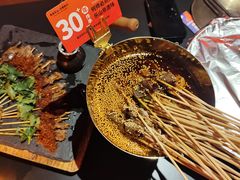 -何师烧烤Pro ·江湖川菜·小龙虾·精酿(太古里旗舰店)