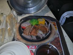 -百威KTV(恒福路店)