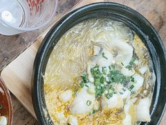 -有红鸡毛店·砂锅菜(抚琴夜市店)