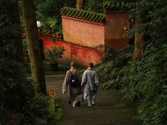 -峨眉山报国寺