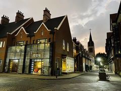 -钟书阁(松江泰晤士小镇店)