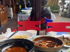 -土砂锅生态山庄·非遗砂锅雅鱼