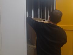 -安东易迷你自助仓储寄存仓库(草桥店)
