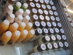 -顶东面包花园·生日蛋糕(世博店)