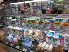 零售区-Blueglass酸奶(财富购物中心店)