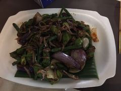 -东海岸人工湖美食村