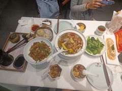 -江城小馆陕南妈妈菜·全球旅行餐厅(钟楼店)