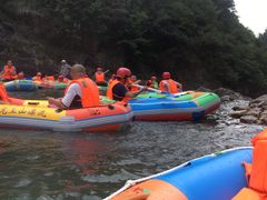 -安吉龙王山峡谷漂流