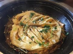 野生胖头鱼锅-万里闯关东铁锅炖菜馆(高新旗舰店)