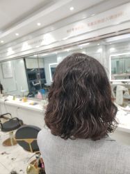 -镁连社·美联社