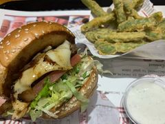 -The Habit Burger Grill 哈比特汉堡(爱琴海店)