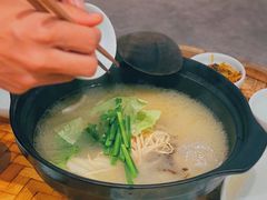 蒙自过桥米线-一坐一忘云南菜(嘉里中心店)