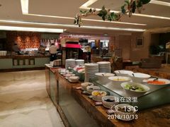 自助取餐区-世贸君澜·云天阁自助餐厅