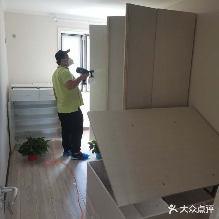 人造板材，涂料油漆，墙纸