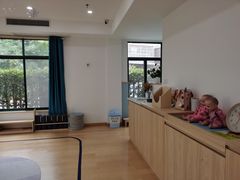 -蒙蒙狮蒙台梭利儿童之家