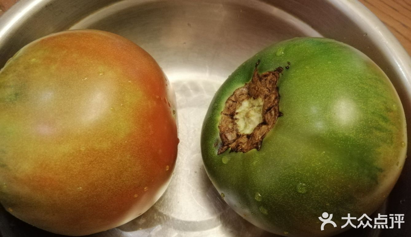 想起了小时候,用簸箕秤一毛一斤的奶柿子,就是那个味