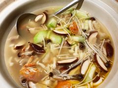 菌菇石蟹花胶汤-成隆行·蟹王府(九江路店)