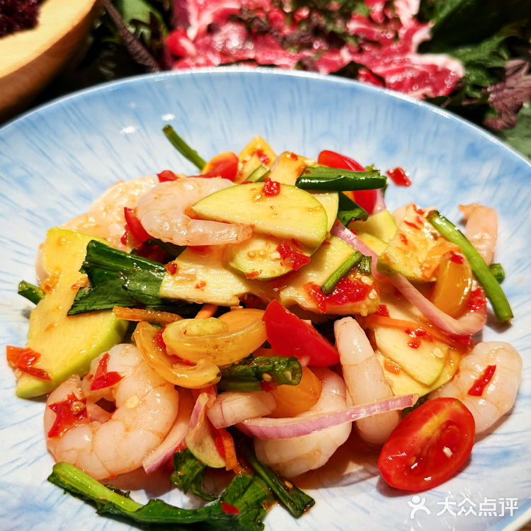 南京也有啦！新鲜蒸汽石锅鱼！​