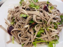 -溢心园香河肉饼总店