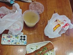 -爆炸头阿姨小四川正宗川味小吃(无任何分店)