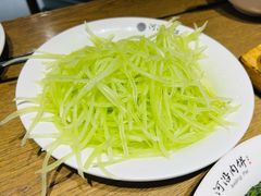 呛拌笋丝-河沿肉饼Beijing Pie(东华门店)
