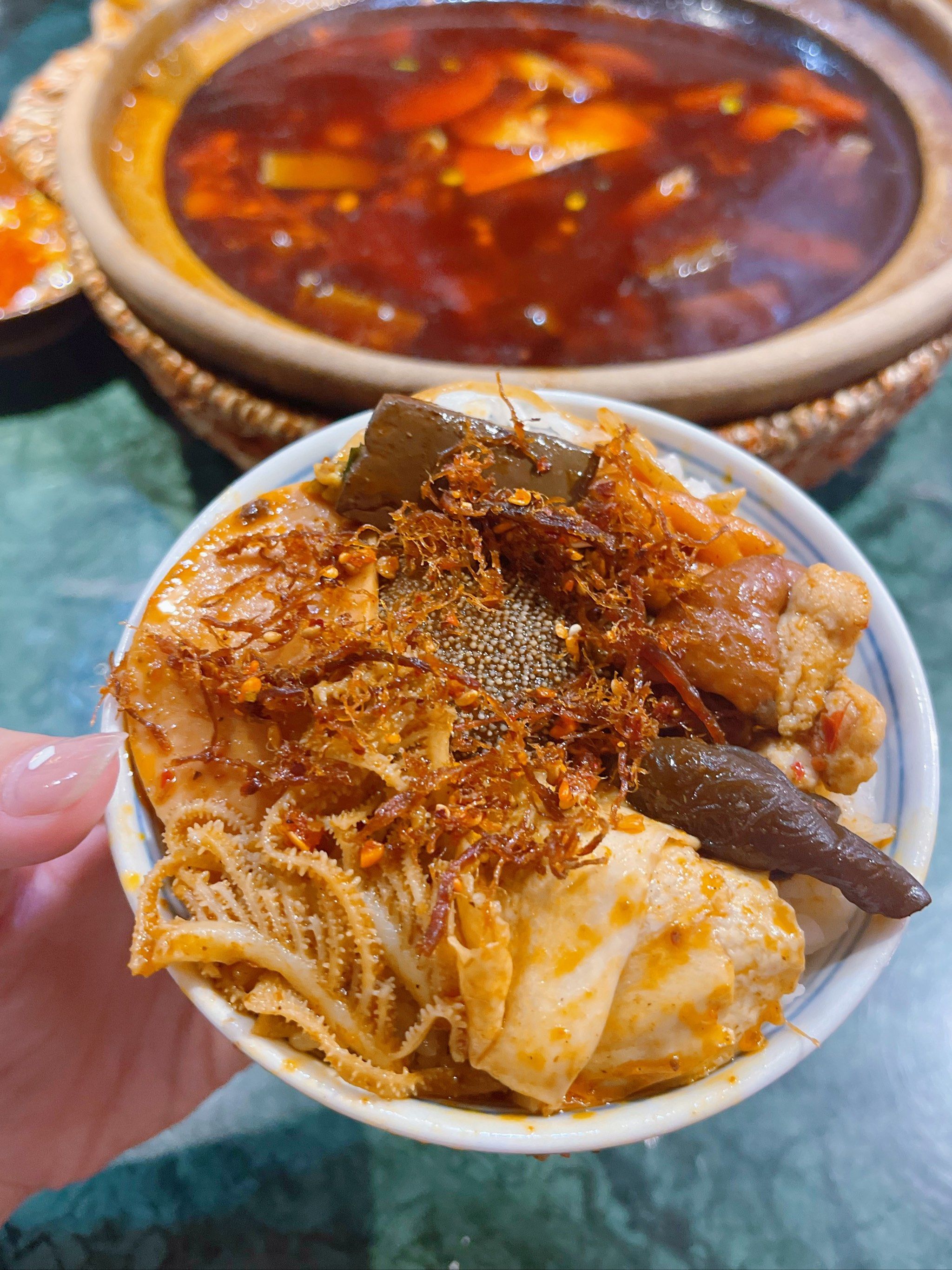好好吃啊啊啊 谁懂
最爱毛血旺了
里面料太足了
东77一点 西