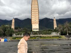 -三塔倒影公园