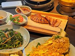 -大头虾越式风味餐厅(光明广场店)