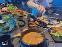 -呷哺呷哺(新世界百货望京店)