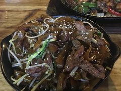 干炒牛河-天宝食坊·啫啫煲大排档(西华路店)