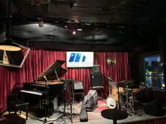 -东岸Cafe 爵士俱乐部
