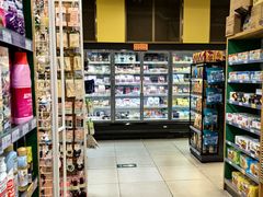 -绿叶子超市(公园大道店)