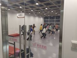 -单色舞蹈