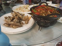 -鸿亨泰杂鱼馆(港馨家园店)