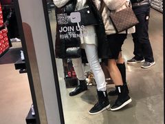 -NIKE上海青浦优选体验店