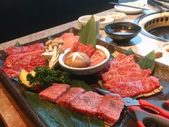 -炼火烤肉店
