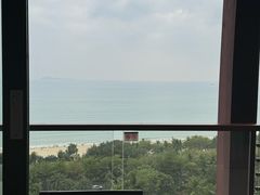 -三亚湾海居铂尔曼度假酒店